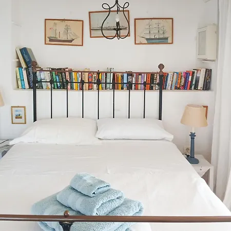 Fully Catered In Cycladic In Posidonia, Greece