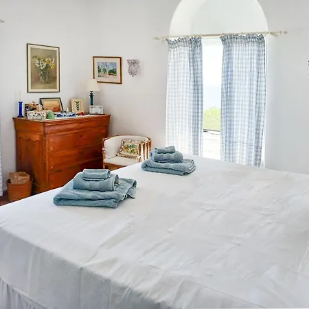 Fully Catered In Cycladic In Posidonia, Greece
