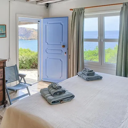 Fully Catered In Cycladic In Posidonia, Greece